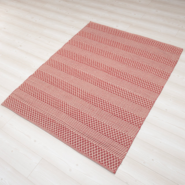 Lucia Red